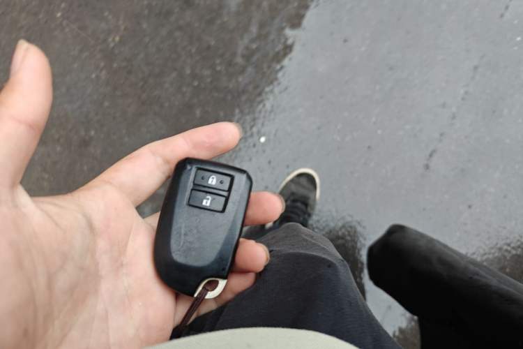 Used Toyota YARiS L Zhi Xuan 2014 1.5 GS Automatic Sharp Edition Vehicle Key