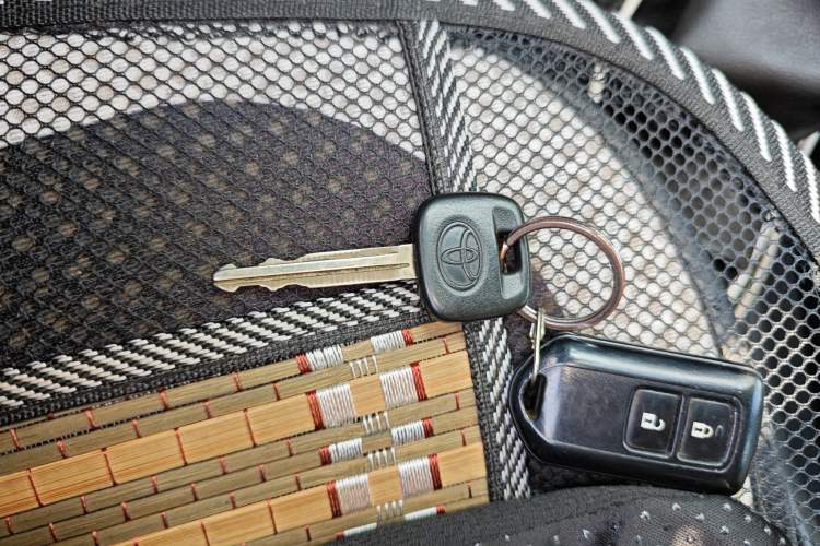 Used Toyota YARiS L Zhi Xuan 2014 1.3E Manual Charm Edition Vehicle Key