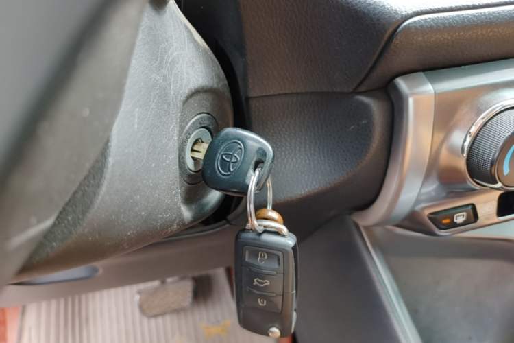 Used Toyota YARiS L Zhi Xuan 2014 1.5G Automatic Xuan Dong Edition Vehicle Key