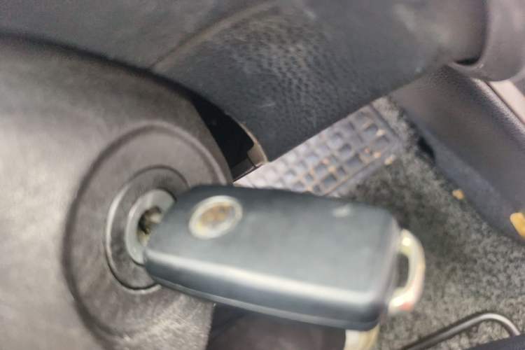 Used Toyota YARiS L Zhi Xuan 2014 1.5G Automatic Xuan Dong Edition Vehicle Key