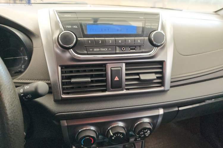 Used Toyota YARiS L Zhi Xuan 2014 1.3E Automatic Charm Edition Audio And AC Panel