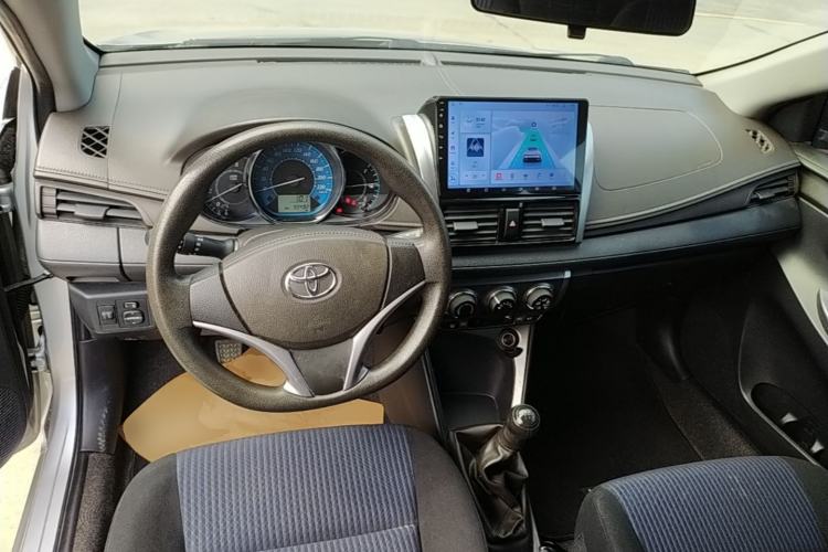 Used Toyota YARiS L Zhi Xuan 2014 1.5G Manual Xuan Dong Edition Center Console