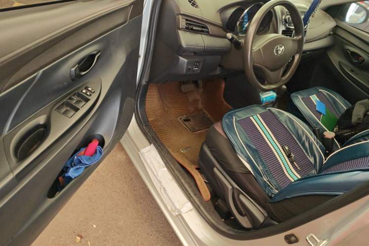 Used Toyota YARiS L Zhi Xuan 2014 1.3E Automatic Charm Edition Driver Seat