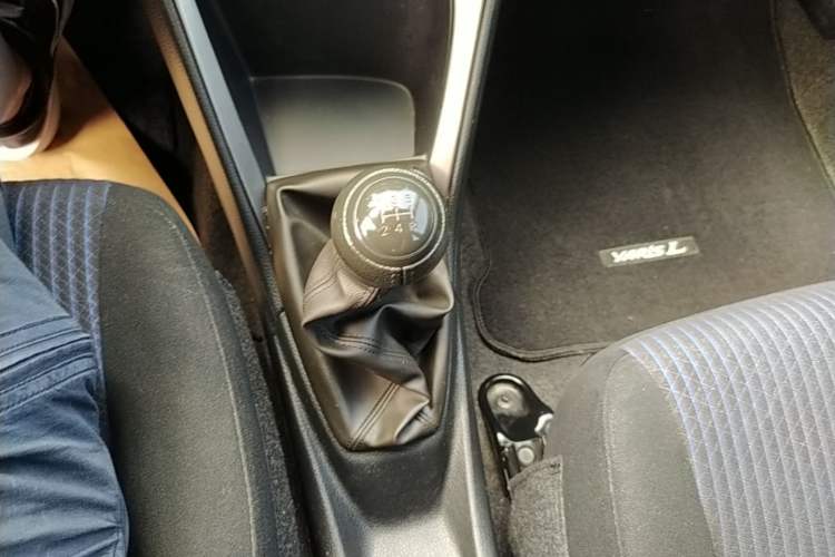 Used Toyota YARiS L Zhi Xuan 2014 1.5G Manual Xuan Dong Edition Gear Lever