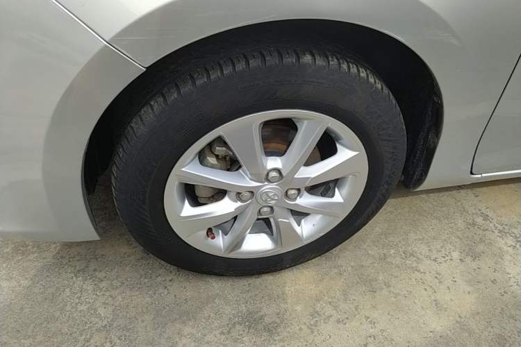 Used Toyota YARiS L Zhi Xuan 2014 1.5G Manual Xuan Dong Edition Left Front Wheel Hub
