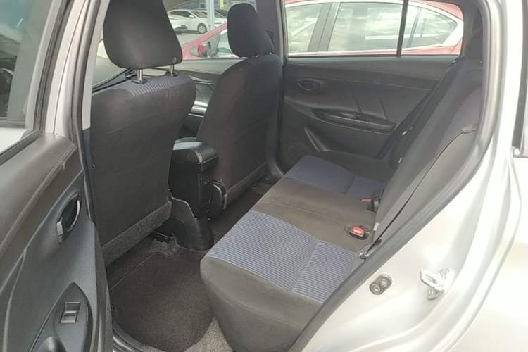 Used Toyota YARiS L Zhi Xuan 2014 1.5G Manual Xuan Dong Edition Left Rear Seat