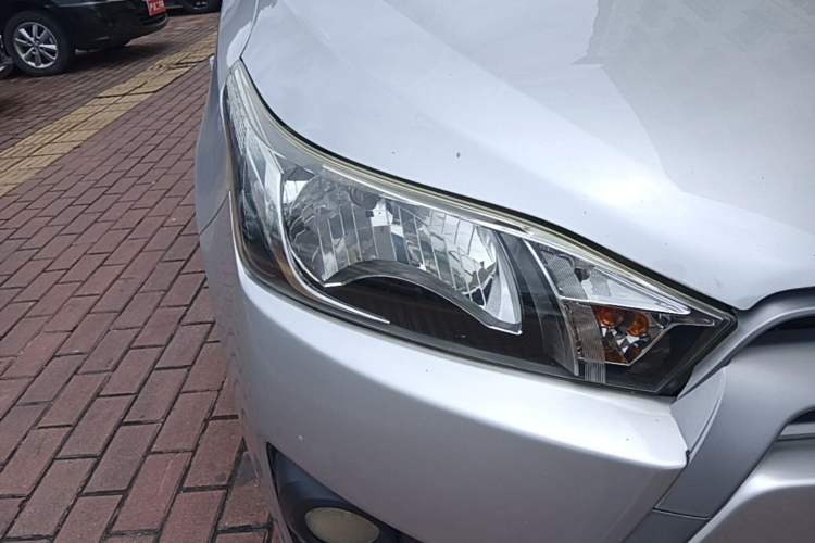 Used Toyota YARiS L Zhi Xuan 2014 1.5G Automatic Xuan Dong Edition Right Front Headlight