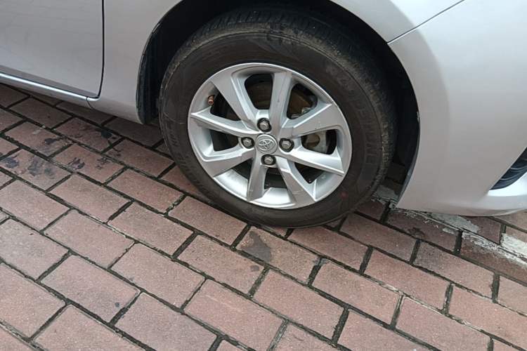 Used Toyota YARiS L Zhi Xuan 2014 1.5G Automatic Xuan Dong Edition Right Front Wheel Hub