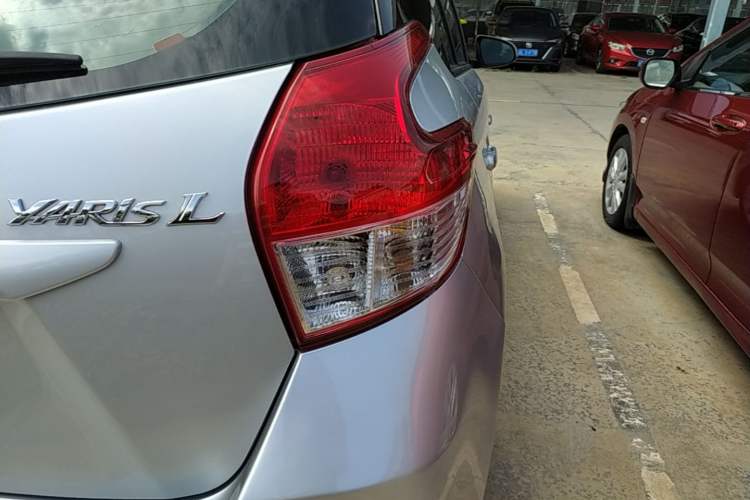 Used Toyota YARiS L Zhi Xuan 2014 1.5G Manual Xuan Dong Edition Right Rear Taillight