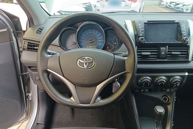Used Toyota YARiS L Zhi Xuan 2014 1.5G Automatic Xuan Dong Edition Steering Wheel