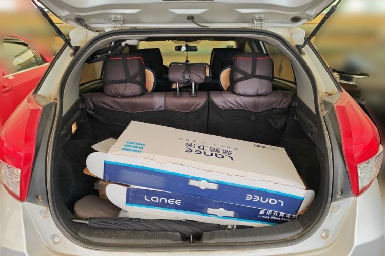 Used Toyota YARiS L Zhi Xuan 2014 1.3E Automatic Charm Edition Trunk