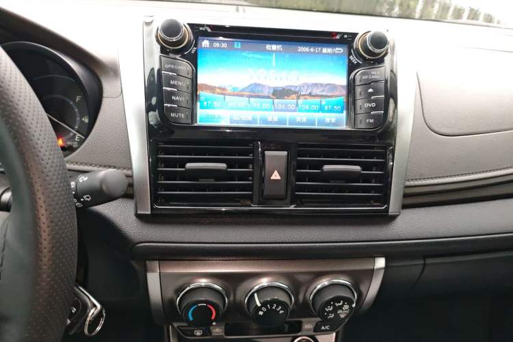 Used Toyota YARiS L Zhi Xuan 2014 1.3E Manual Charm Edition Audio And AC Panel