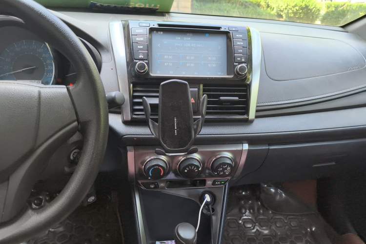 Used Toyota YARiS L Zhi Xuan 2014 1.3E Automatic Charm Edition Audio And AC Panel