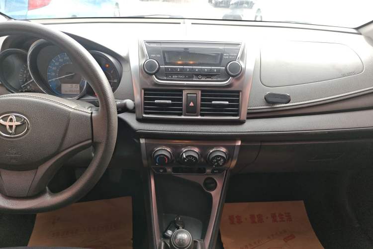 Used Toyota YARiS L Zhi Xuan 2014 1.3E Manual Charm Edition Audio And AC Panel