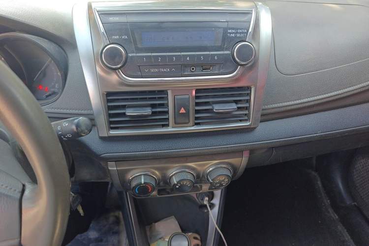 Used Toyota YARiS L Zhi Xuan 2014 1.3E Automatic Charm Edition Audio And AC Panel