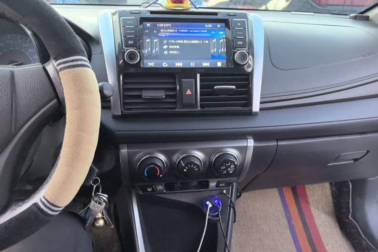 Used Toyota YARiS L Zhi Xuan 2014 1.3E Manual Charm Edition Audio And AC Panel