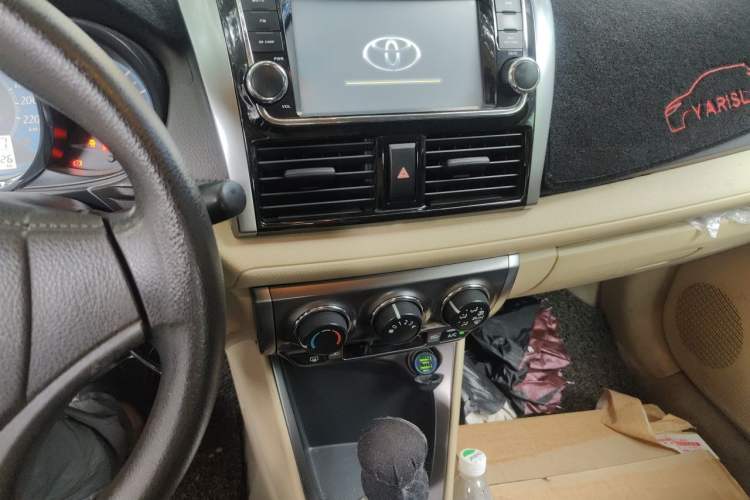 Used Toyota YARiS L Zhi Xuan 2014 1.3E Automatic Charm Edition Audio And AC Panel