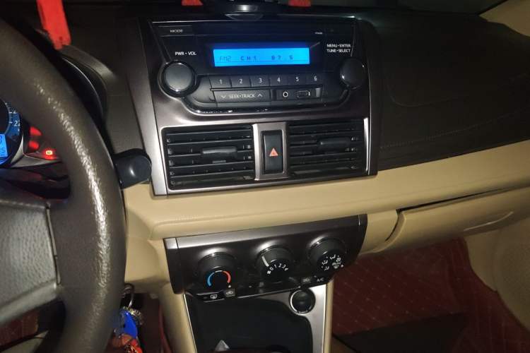 Used Toyota YARiS L Zhi Xuan 2014 1.3E Automatic Charm Edition Audio And AC Panel