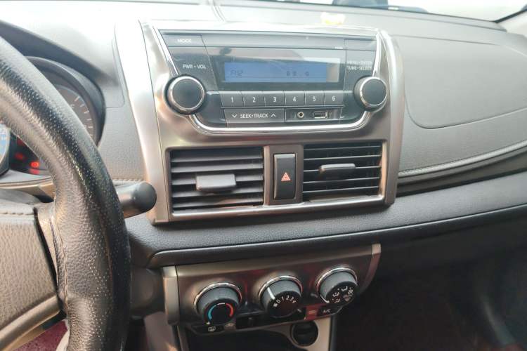 Used Toyota YARiS L Zhi Xuan 2014 1.3E Manual Charm Edition Audio And AC Panel