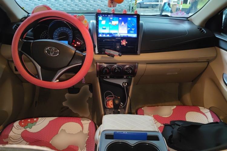 Used Toyota YARiS L Zhi Xuan 2014 1.5G Automatic Xuan Dong Edition Center Console