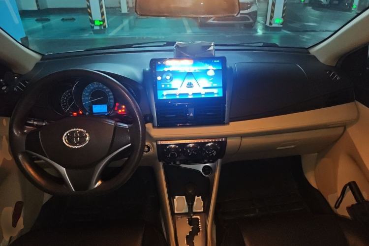 Used Toyota YARiS L Zhi Xuan 2014 1.5G Automatic Xuan Dong Edition Center Console