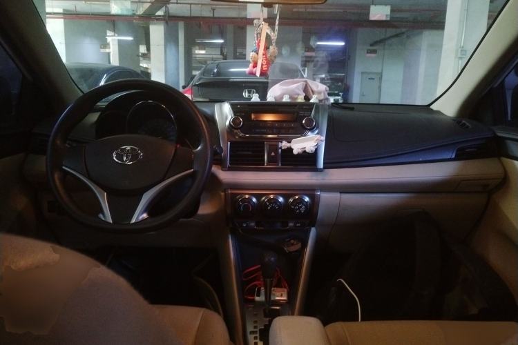 Used Toyota YARiS L Zhi Xuan 2014 1.5G Automatic Xuan Dong Edition Center Console