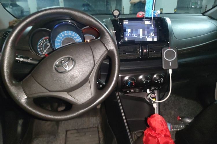 Used Toyota YARiS L Zhi Xuan 2014 1.3E Manual Charm Edition Center Console