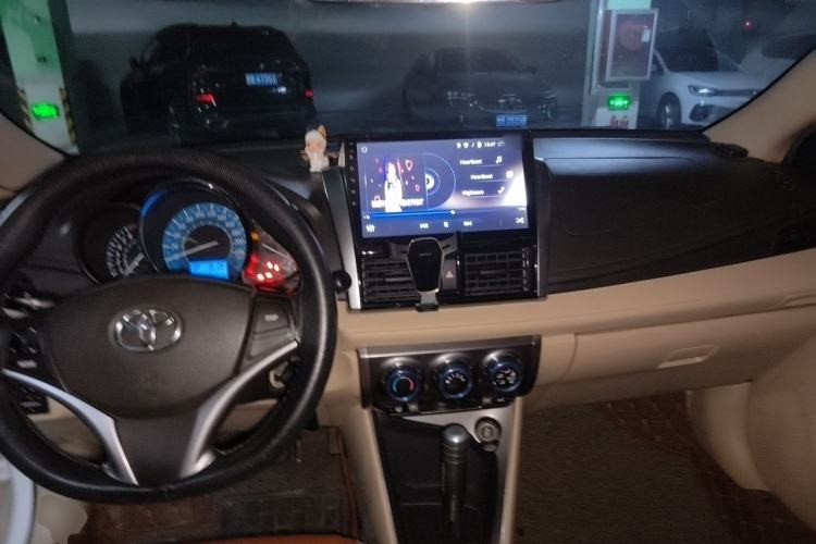 Used Toyota YARiS L Zhi Xuan 2014 1.5G Automatic Xuan Dong Edition Center Console