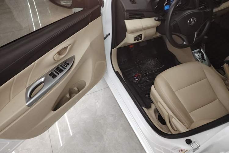 Used Toyota YARiS L Zhi Xuan 2014 1.5G Automatic Xuan Dong Edition Driver Seat