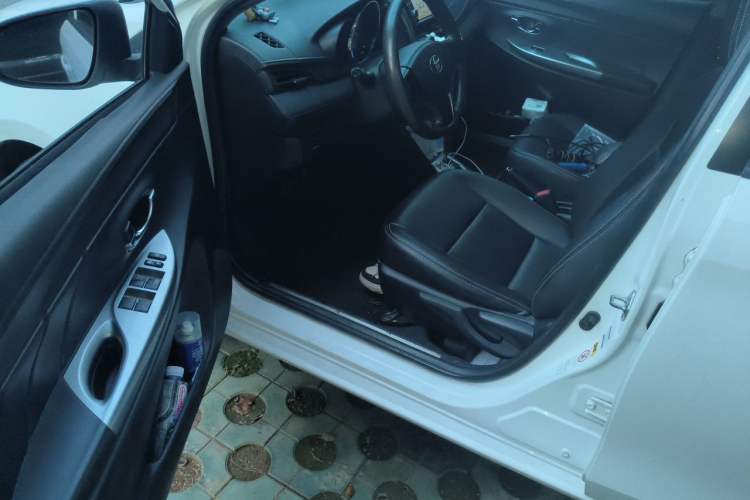 Used Toyota YARiS L Zhi Xuan 2014 1.5G Automatic Xuan Dong Edition Driver Seat