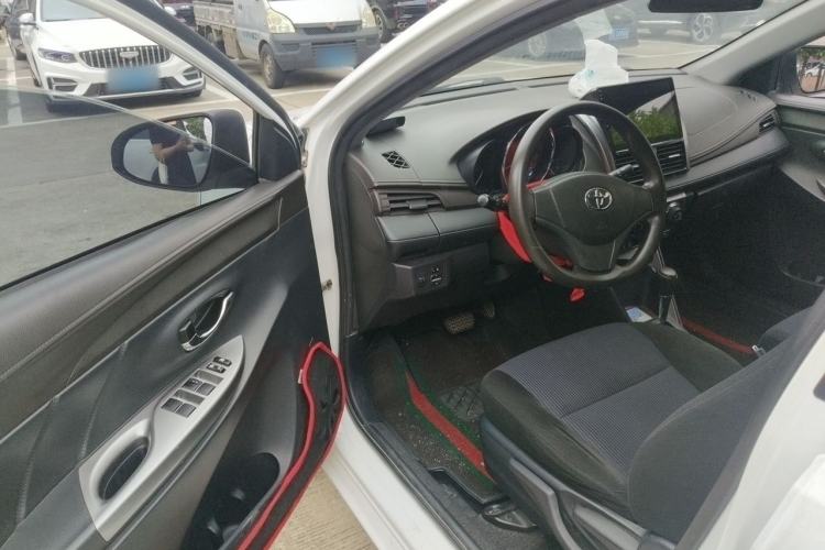 Used Toyota YARiS L Zhi Xuan 2014 1.3E Automatic Charm Edition Driver Seat