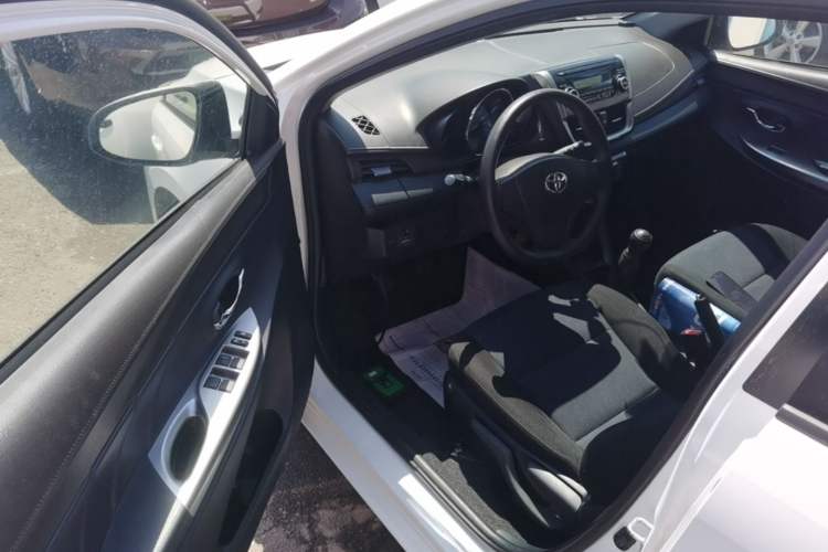 Used Toyota YARiS L Zhi Xuan 2014 1.3E Manual Charm Edition Driver Seat