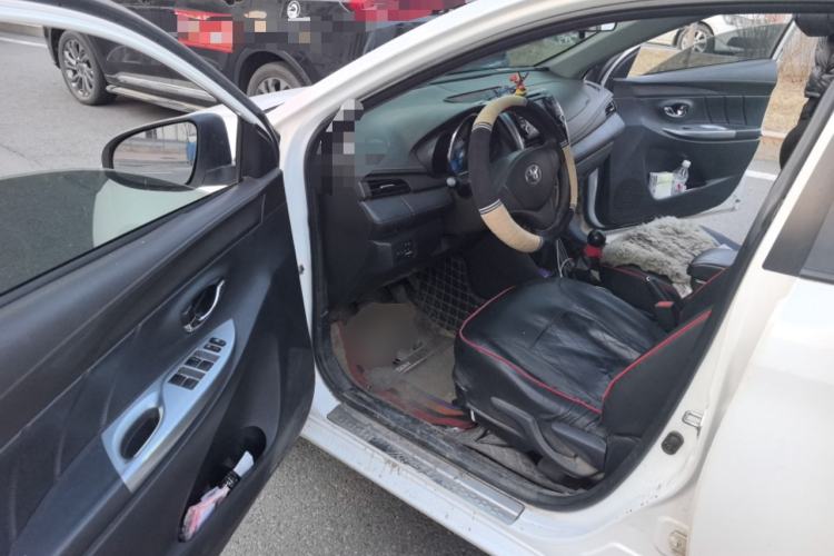 Used Toyota YARiS L Zhi Xuan 2014 1.3E Manual Charm Edition Driver Seat
