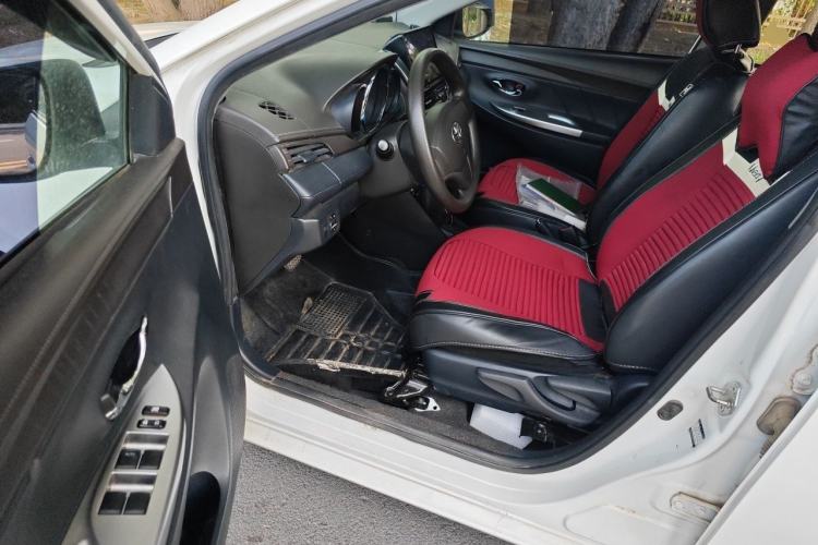 Used Toyota YARiS L Zhi Xuan 2014 1.3E Automatic Charm Edition Driver Seat