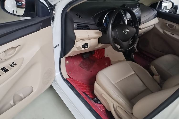 Used Toyota YARiS L Zhi Xuan 2014 1.3E Automatic Charm Edition Driver Seat