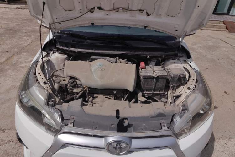 Used Toyota YARiS L Zhi Xuan 2014 1.3E Manual Charm Edition Engine Bay