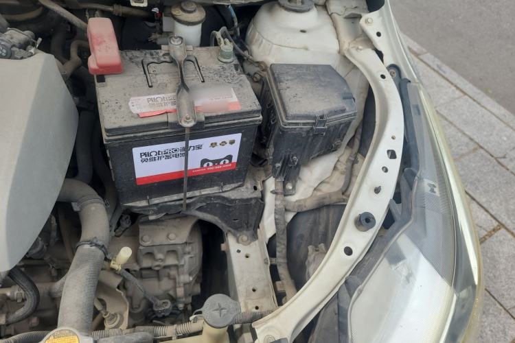 Used Toyota YARiS L Zhi Xuan 2014 1.3E Automatic Charm Edition Engine Bay Left