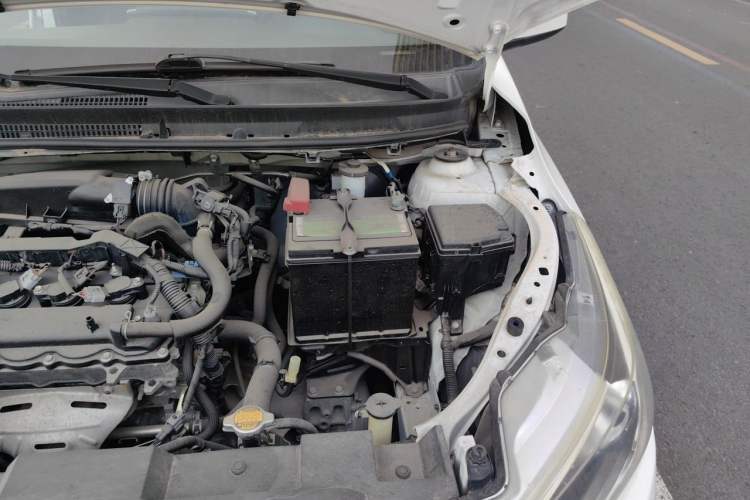 Used Toyota YARiS L Zhi Xuan 2014 1.3E Automatic Charm Edition Engine Bay Left