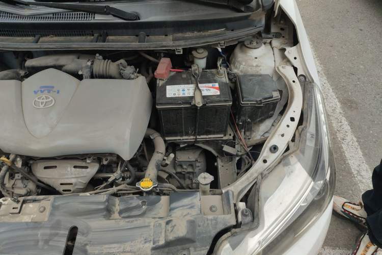 Used Toyota YARiS L Zhi Xuan 2014 1.3E Automatic Charm Edition Engine Bay Left