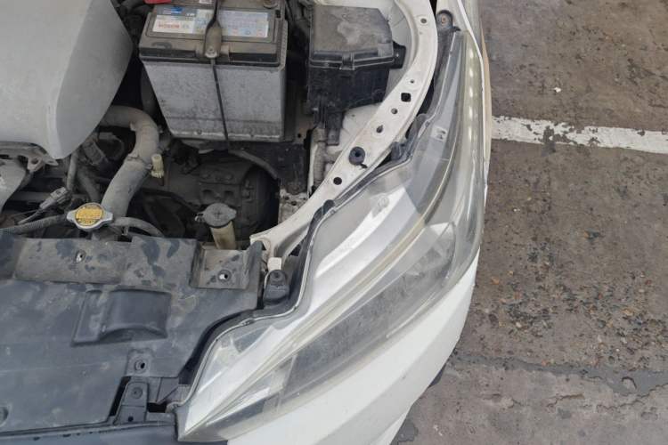 Used Toyota YARiS L Zhi Xuan 2014 1.3E Automatic Charm Edition Engine Bay Left
