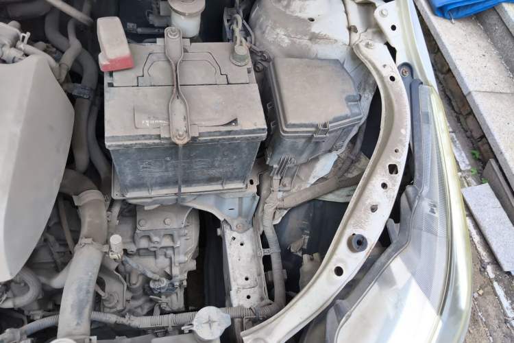 Used Toyota YARiS L Zhi Xuan 2014 1.3E Automatic Charm Edition Engine Bay Left