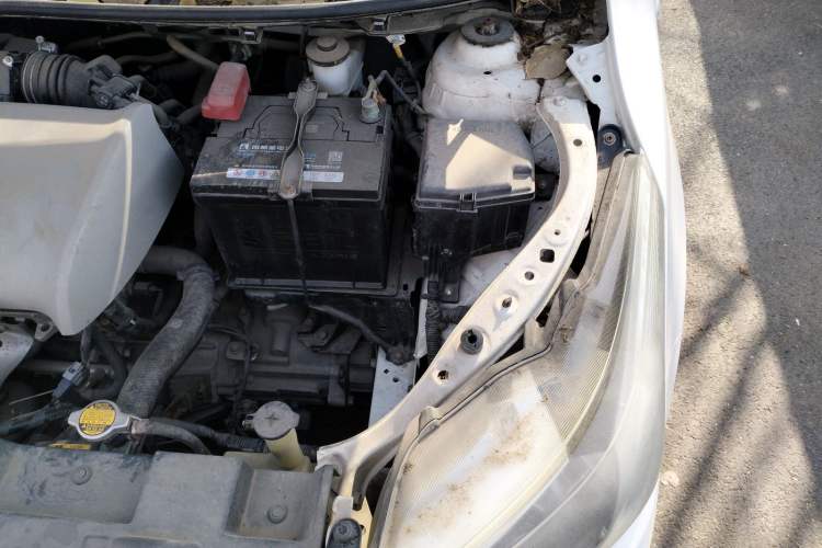 Used Toyota YARiS L Zhi Xuan 2014 1.5G Manual Xuan Dong Edition Engine Bay Left