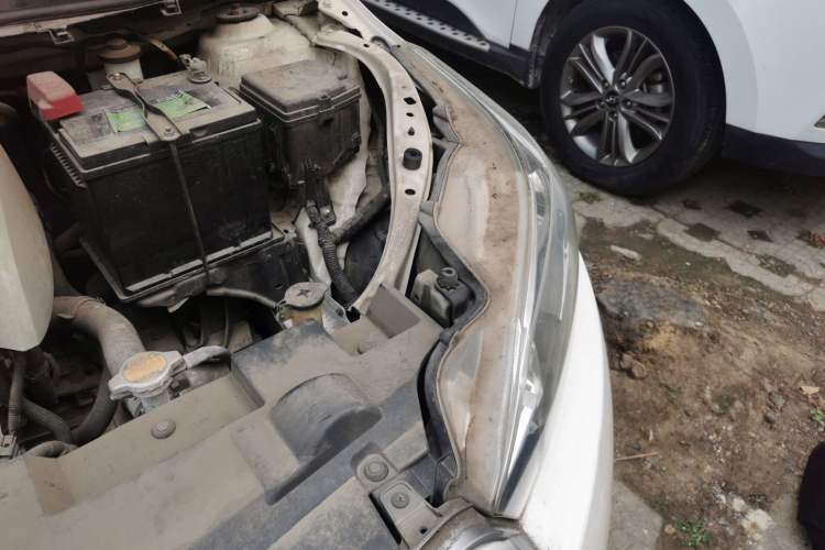 Used Toyota YARiS L Zhi Xuan 2014 1.5G Manual Xuan Dong Edition Engine Bay Left