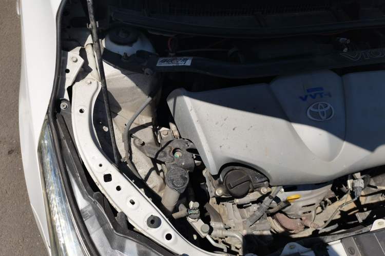 Used Toyota YARiS L Zhi Xuan 2014 1.3E Manual Charm Edition Engine Bay Right