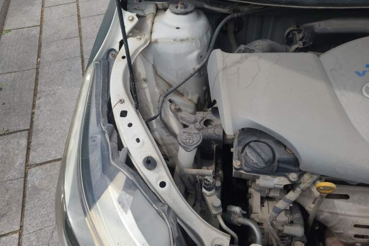 Used Toyota YARiS L Zhi Xuan 2014 1.3E Automatic Charm Edition Engine Bay Right