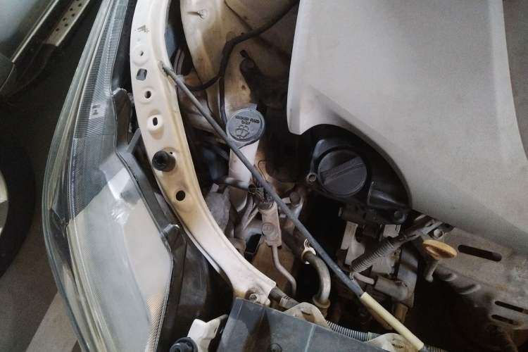 Used Toyota YARiS L Zhi Xuan 2014 1.5G Automatic Xuan Dong Edition Engine Bay Right
