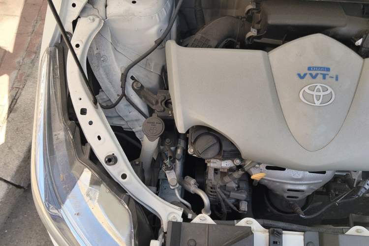 Used Toyota YARiS L Zhi Xuan 2014 1.3E Manual Charm Edition Engine Bay Right