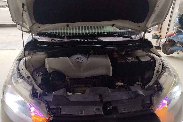 Used Toyota YARiS L Zhi Xuan 2014 1.3E Automatic Charm Edition Engine Bay