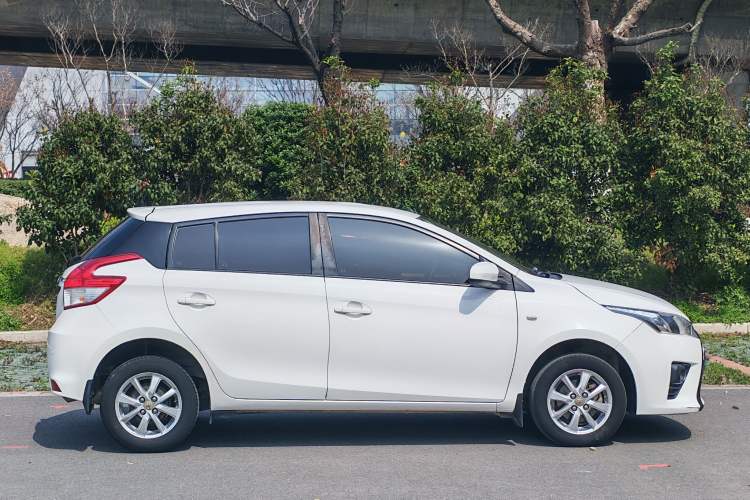 Used Toyota YARiS L Zhi Xuan 2014 1.3E Manual Charm Edition Exterior 8