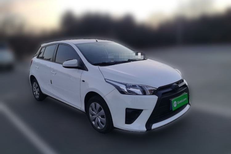 Used Toyota YARiS L Zhi Xuan 2014 1.3E Automatic Charm Edition Front Right 45 Deg
